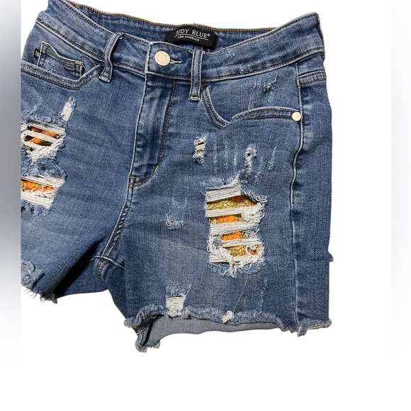 Judy Blue patch boho floral - Picture 3 of 7